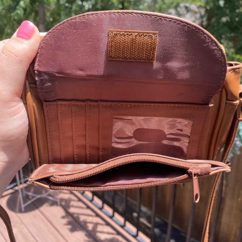 Colorblock Faux Leather Crossbody Bag - Picture 6 of 11